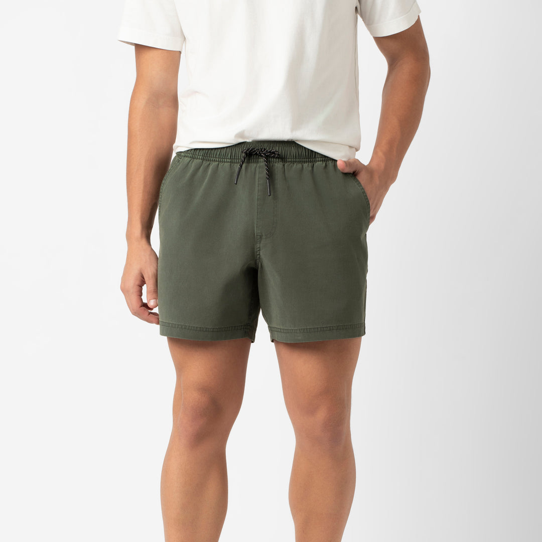 Volley Short 5 Green front on model