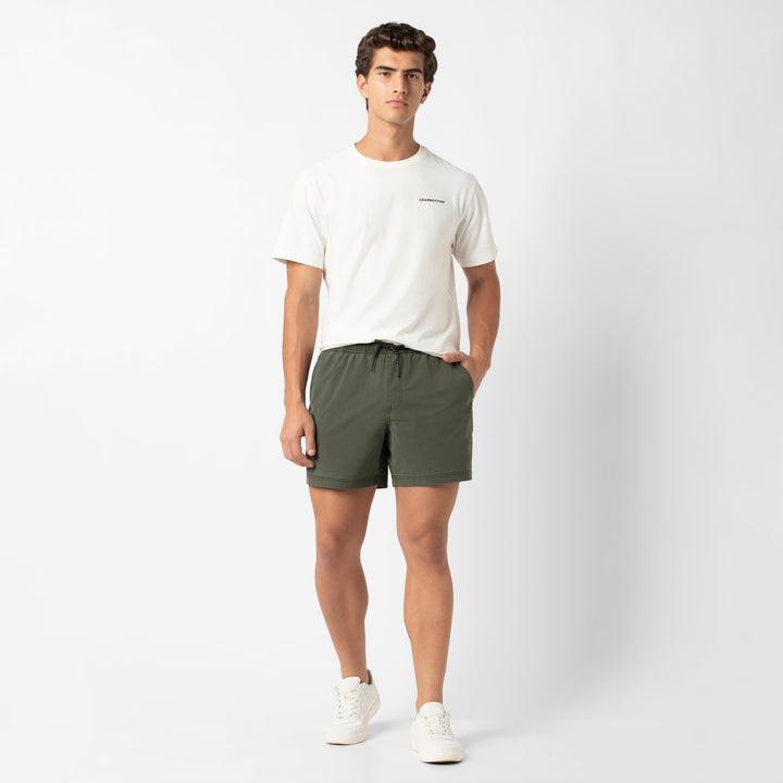 Volley Short 5 Green full body on model