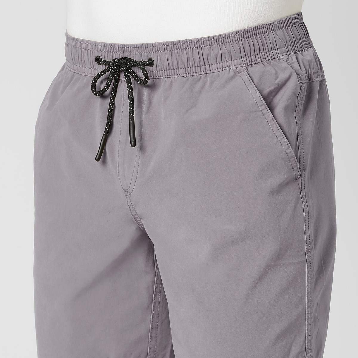 Volley Short 7 Cloud Purple close up front on model