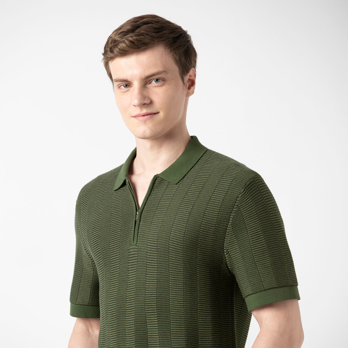 Zip Sweater Polo Alpine close up on model