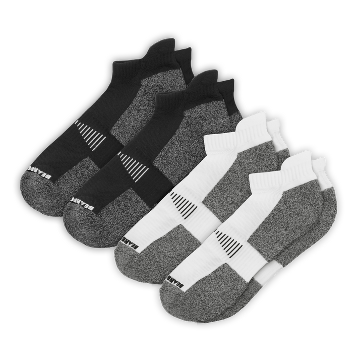 2 Pairs of Performance Ankle Socks White and 2 Pairs of Performance Ankle Socks Black with arch support and grey padding in heel